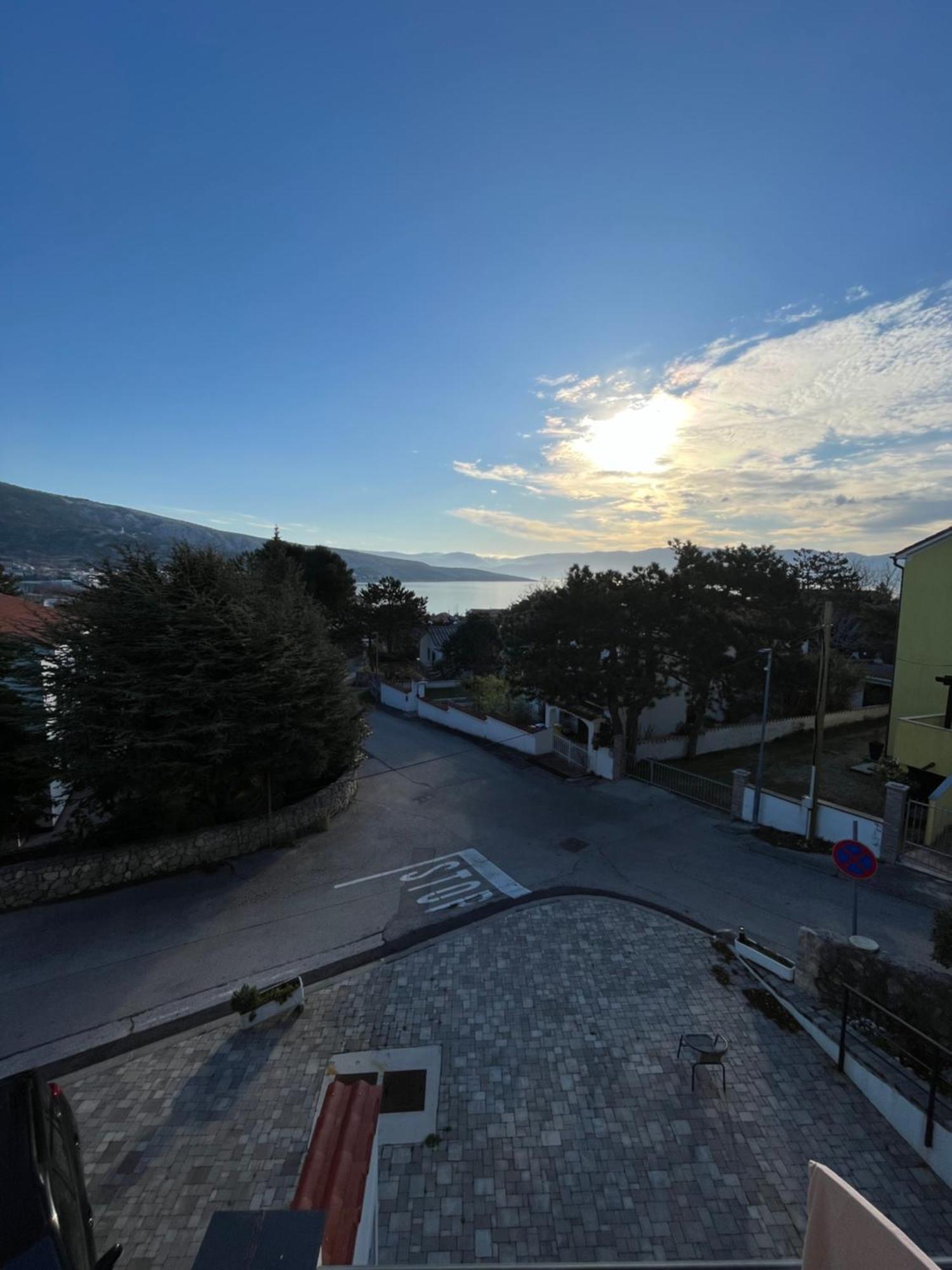 Apartments Amore Baska  Bagian luar foto