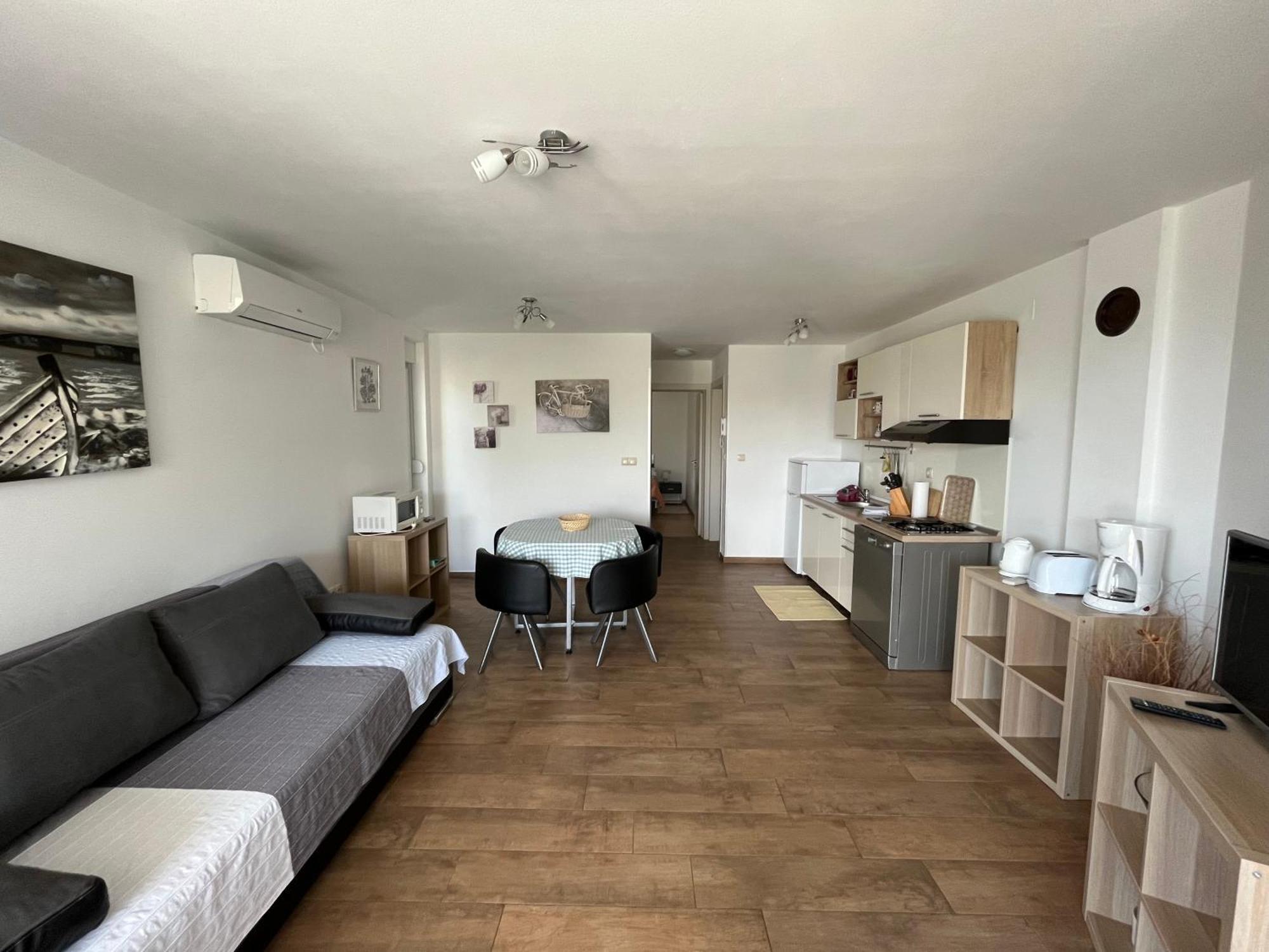 Apartments Amore Baska  Bagian luar foto
