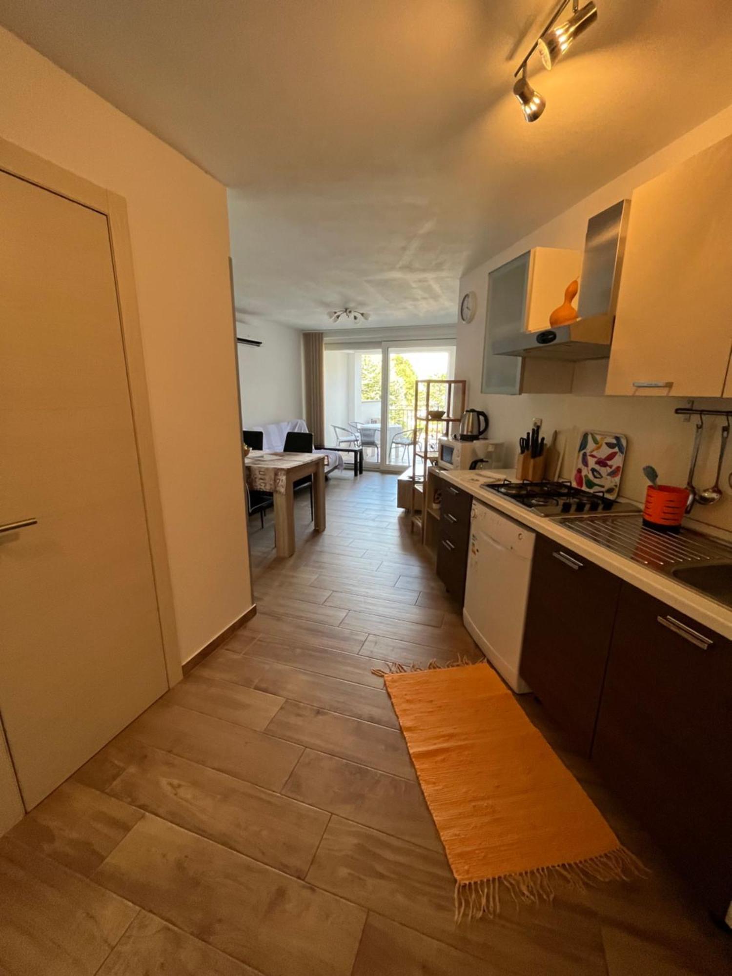 Apartments Amore Baska  Bagian luar foto