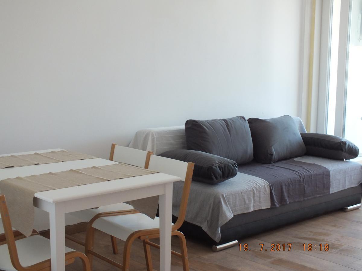 Apartments Amore Baska  Bagian luar foto