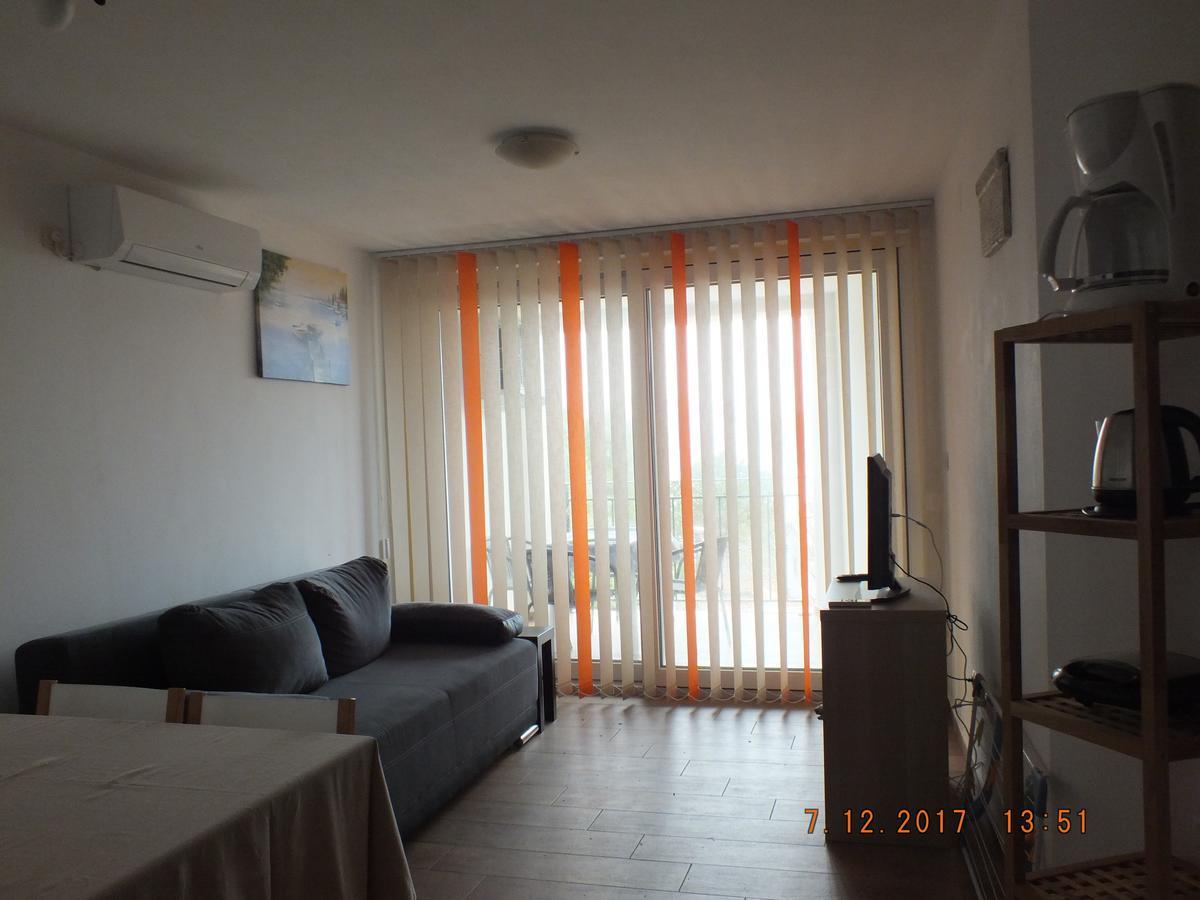 Apartments Amore Baska  Bagian luar foto