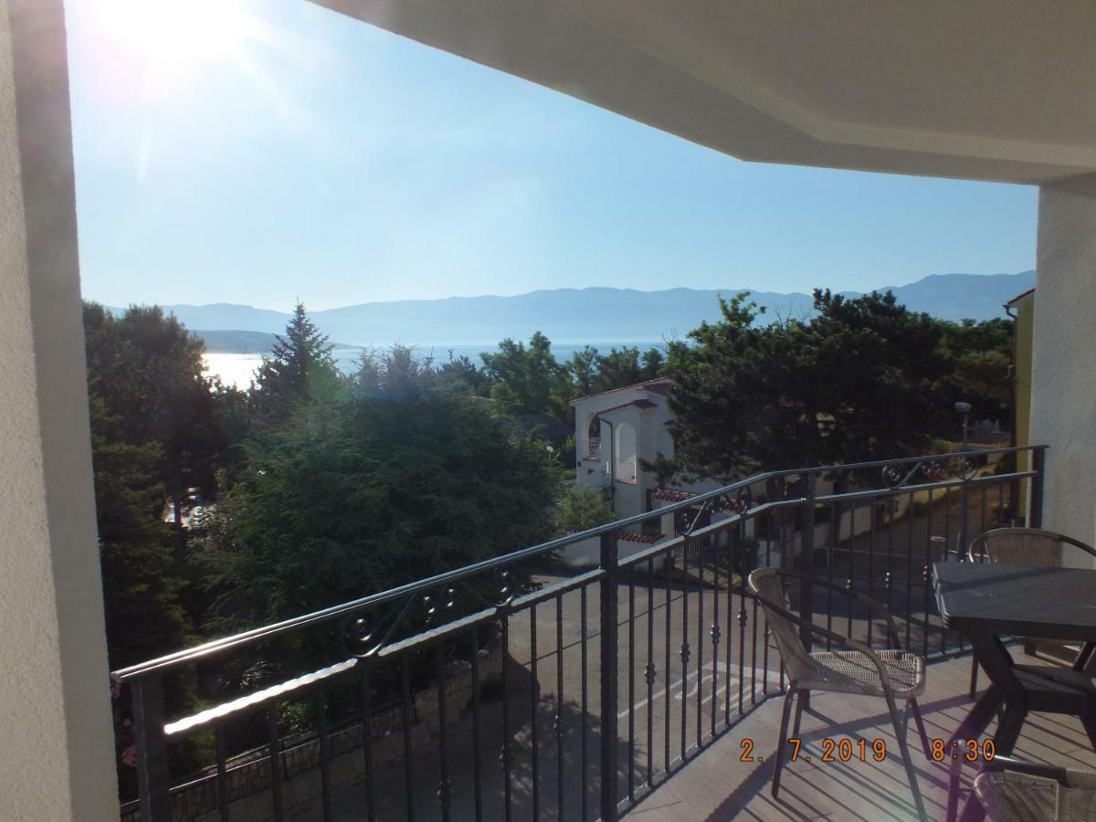 Apartments Amore Baska  Bagian luar foto