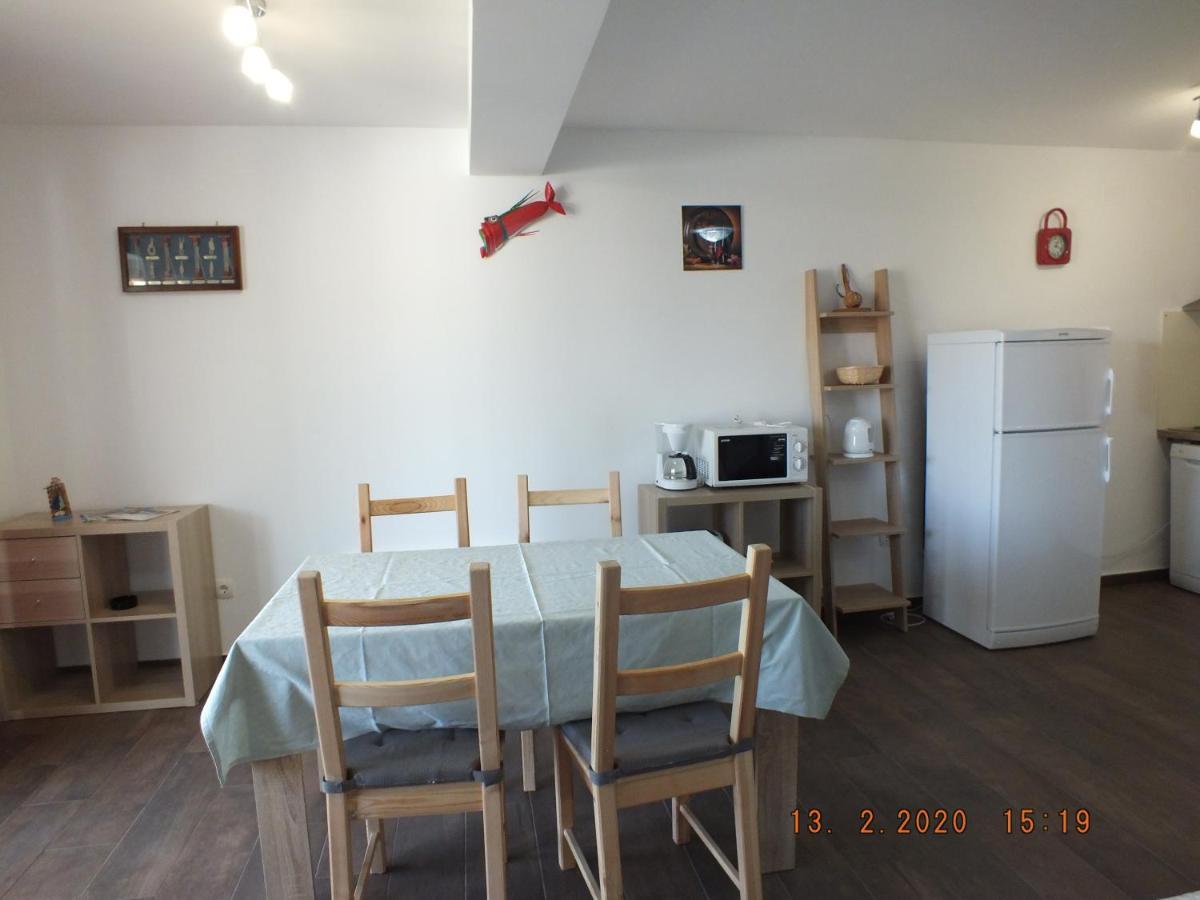 Apartments Amore Baska  Bagian luar foto