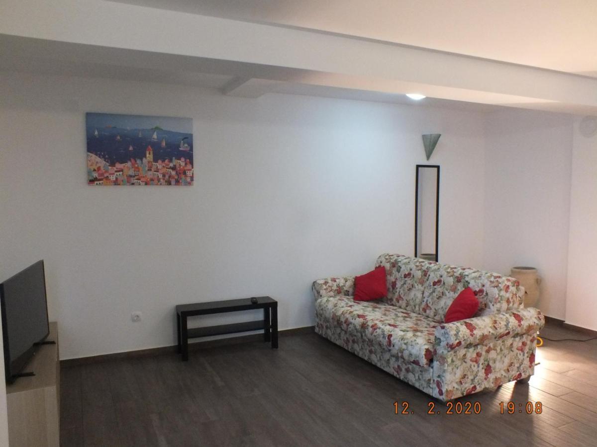 Apartments Amore Baska  Bagian luar foto